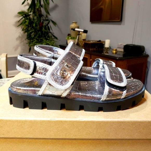 NEW Christian Louboutin Lock Cool Croc-Embossed Leather Sandal Size 37 - Picture 3 of 13